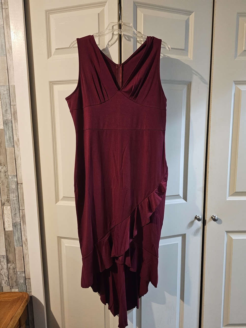 Sleeveless V-Neck Ruffle High-Low Dress in Wine XXL